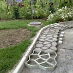 La opción de fabricar senderos de jardín en el país.