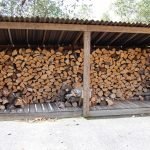 Valla de madera en el país