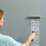 Métodos decorativos para pintar paredes en el baño.