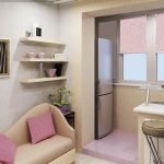 Cocina en Jruschov cómo combinar con un balcón