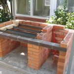 Comenzamos a colocar ladrillos refractarios
