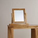 Espejo de mesa de madera
