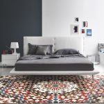 Cama de más de 200 cm de ancho.