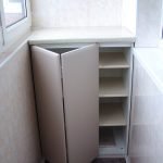 Armario con puerta acordeón