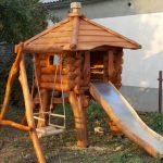Casa con tobogán