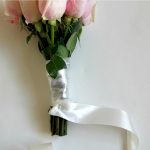 Cinta para un ramo de rosas