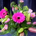 Ramo de lirios y gerberas.