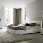 Muebles blancos en el dormitorio