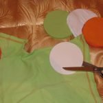 Cortar círculos de una camiseta
