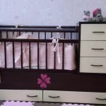 Cuna con cómoda
