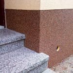 Porche con escalones de granito