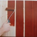 Pintar el revestimiento con un rodillo.