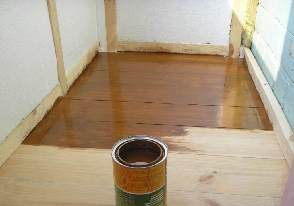 Pintura del piso en el balcón