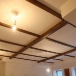 Techo en una casa de madera