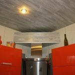 Techo laminado en la cocina