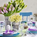 Pascua sirviendo en tonos violetas