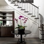 Orquídea sobre la mesa