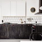 Cocina de estilo escandinavo en blanco y negro