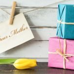 Envoltura de regalos para el 8 de marzo