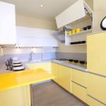 Cocina de color amarillo brillante