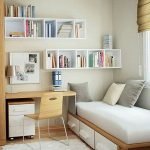 Lámpara sobre la mesa