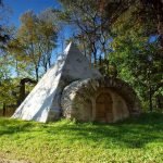 Pirámide con arco