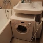 Secadora de piso debajo del fregadero