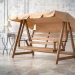 Lámpara sobre la mesa