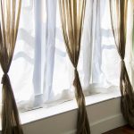 Cortinas en la ventana