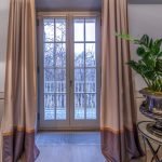 Cortinas debajo del piso