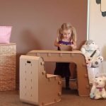 Muebles infantiles de cartón.