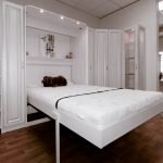 Muebles blancos en la habitacion