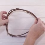 Haciendo un círculo de ramitas