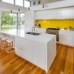 Delantal amarillo para la cocina.