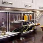 Colgar estantes en la cocina