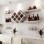 Estantes para vino en la cocina.