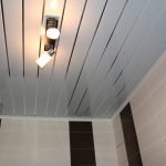 Luces de techo en el baño