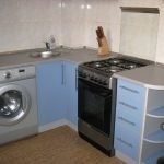 Máquina en una pequeña cocina