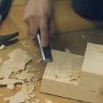 Seleccione la madera restante con una pila.