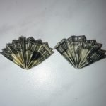 Pegue en el medio y obtenga folletos