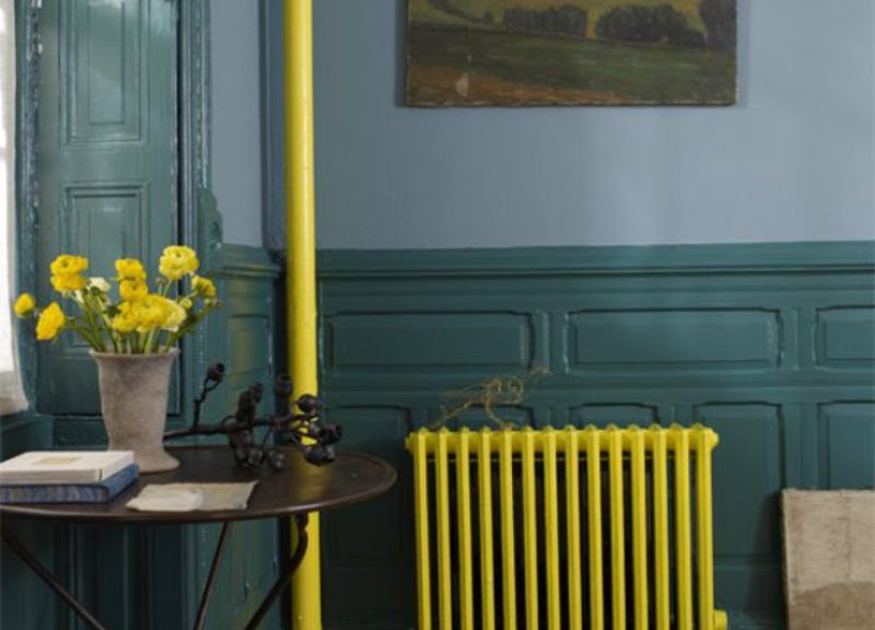 Dzeltenas caurules salonā