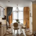 Comedor junto a la ventana