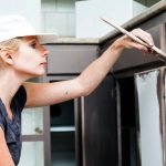 Cómo pintar muebles de aglomerado en casa