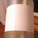 Para un patrón simétrico, pegue una tira de papel