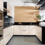 Elegante cocina luminosa