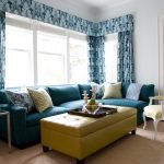 Cortinas azules brillantes
