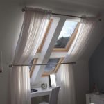 Mesa junto a la ventana
