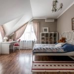 Alfombra junto a la cama