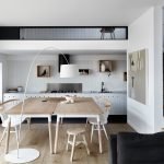 Cocina debajo de las escaleras