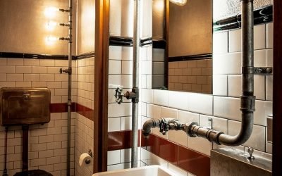 Cómo cerrar las tuberías en el baño: opciones y tecnología